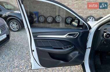 Внедорожник / Кроссовер MG ZS EV 2020 в 