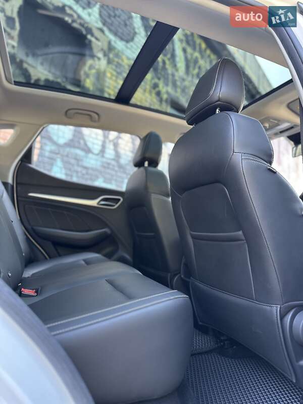 Внедорожник / Кроссовер MG ZS EV 2019 в Днепре