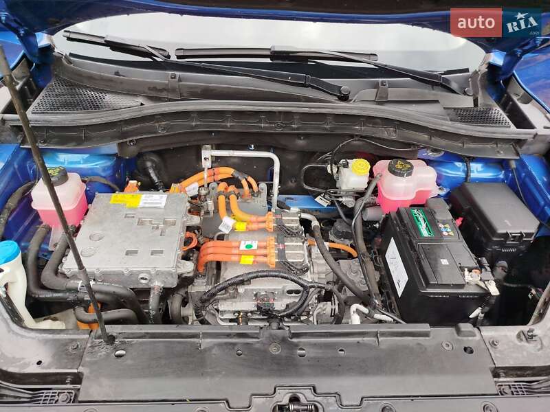 Внедорожник / Кроссовер MG ZS EV 2020 в Киеве