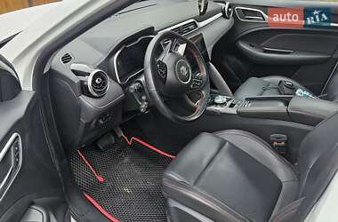 Внедорожник / Кроссовер MG ZS EV 2023 в 