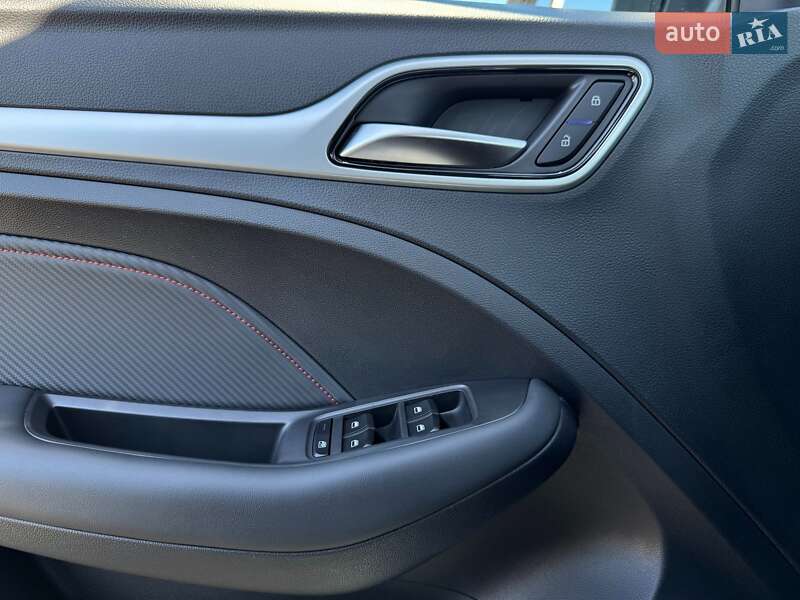 Внедорожник / Кроссовер MG ZS EV 2021 в Львове