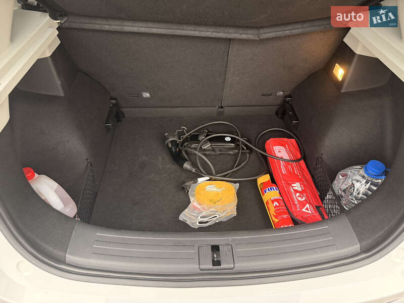 Внедорожник / Кроссовер MG ZS EV 2021 в Житомире