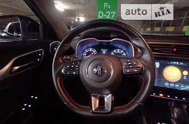 Седан MG ZS 2021 в 