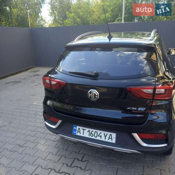 Седан MG ZS 2020 в Черновцах