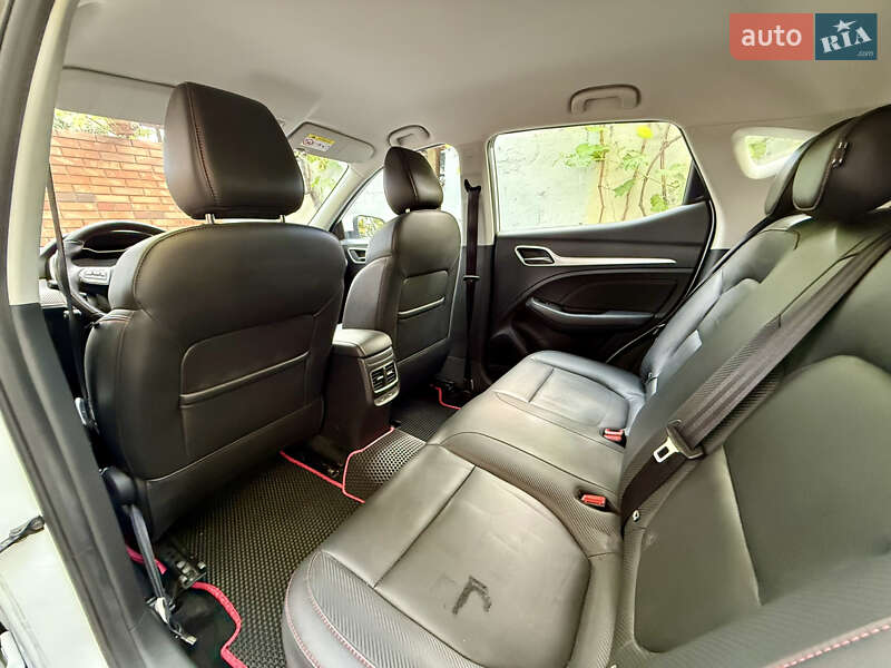 Внедорожник / Кроссовер MG ZS 2021 в Киеве