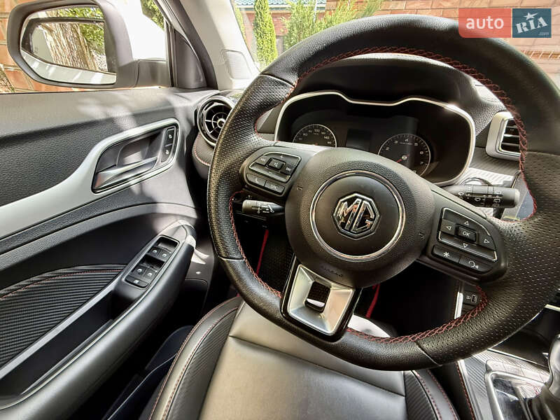 Внедорожник / Кроссовер MG ZS 2021 в Киеве