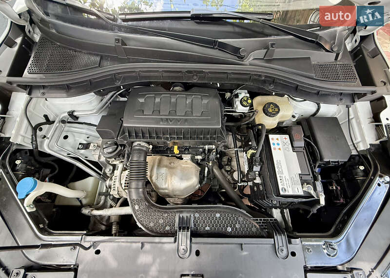 Внедорожник / Кроссовер MG ZS 2021 в Киеве