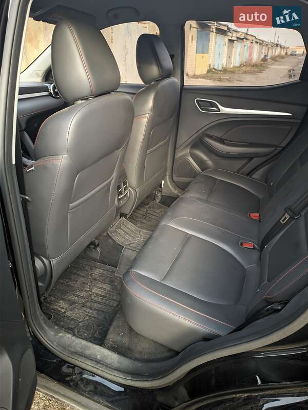 Внедорожник / Кроссовер MG ZS 2021 в Вольногорске