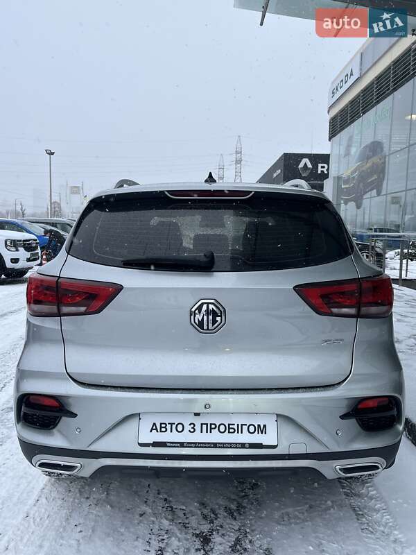 Внедорожник / Кроссовер MG ZS 2021 в Киеве