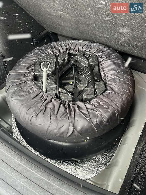 Внедорожник / Кроссовер MG ZS 2021 в Киеве