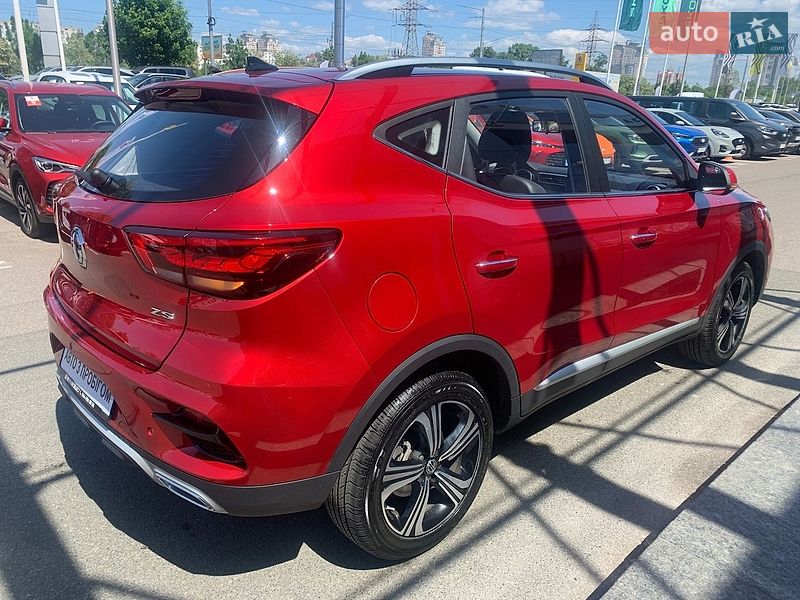 Внедорожник / Кроссовер MG ZS 2024 в Киеве
