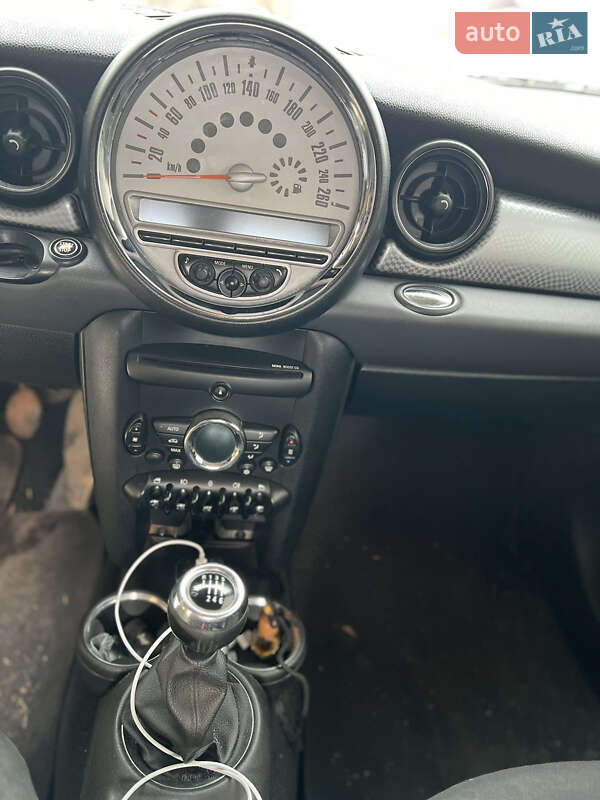 Хэтчбек MINI Clubman 2011 в Каменец-Подольском фото 23 Хэтчбек MINI Clubman 2011 в Каменец-Подольском