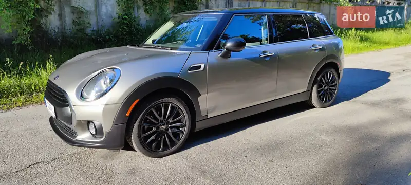 MINI Clubman
