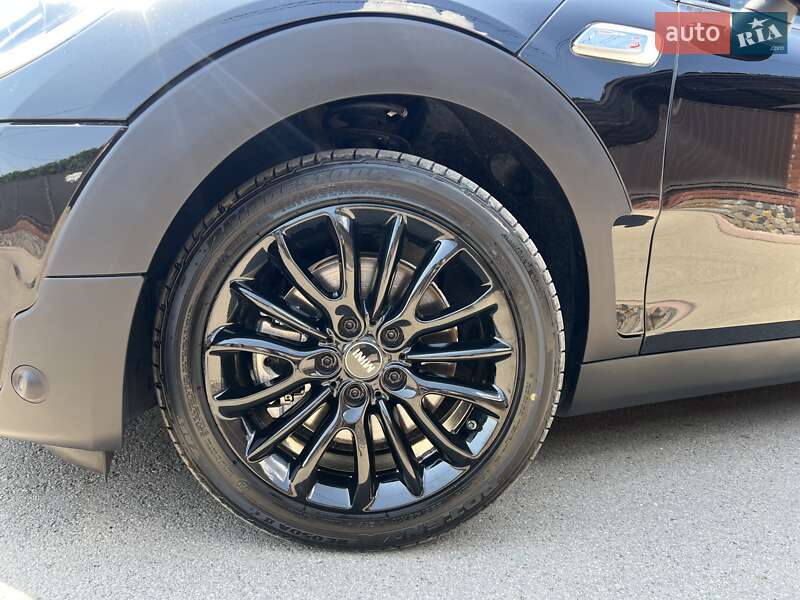 Хэтчбек MINI Clubman 2021 в Киеве