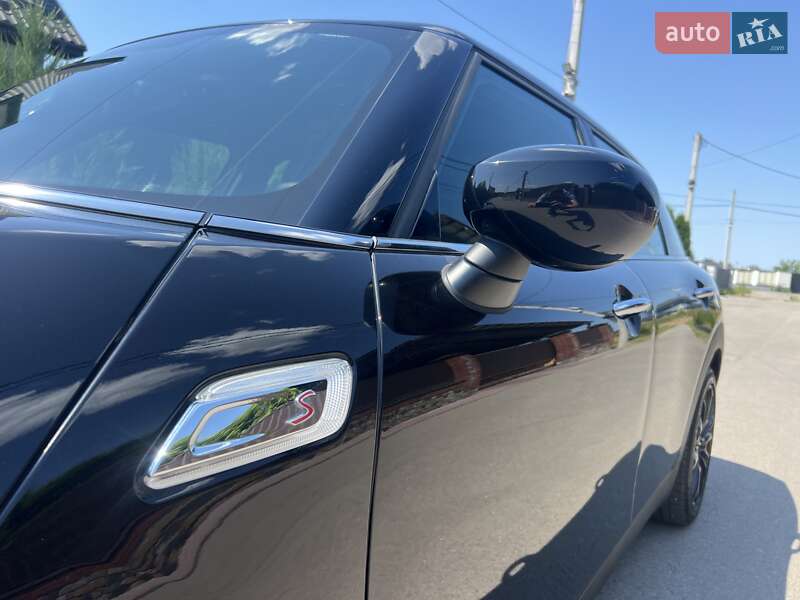 Хэтчбек MINI Clubman 2021 в Киеве