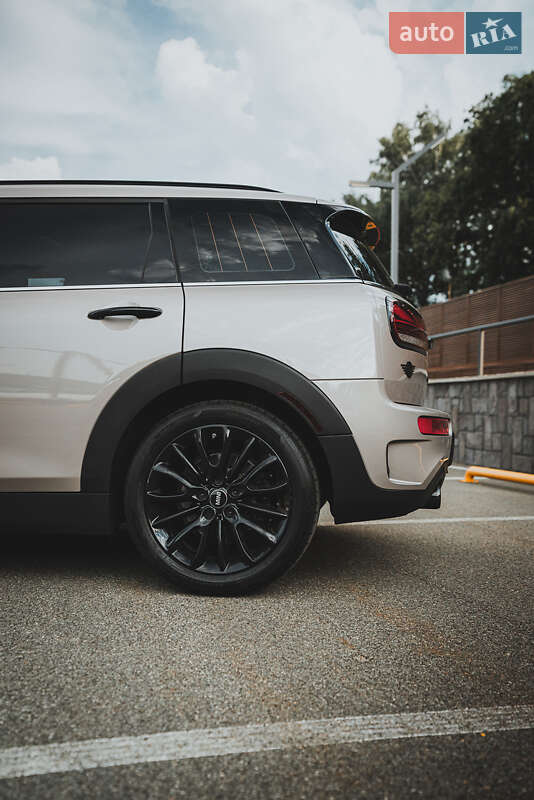Универсал MINI Clubman 2021 в Киеве