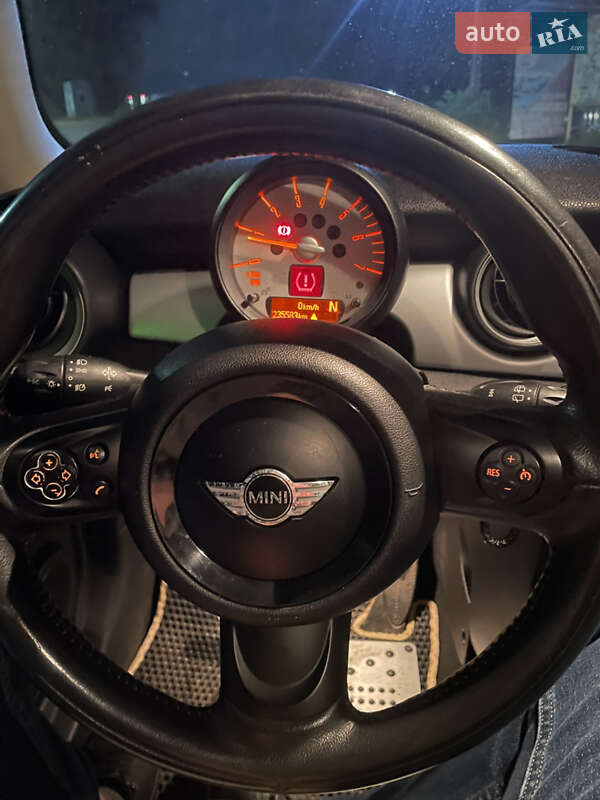Универсал MINI Clubman 2013 в Киеве