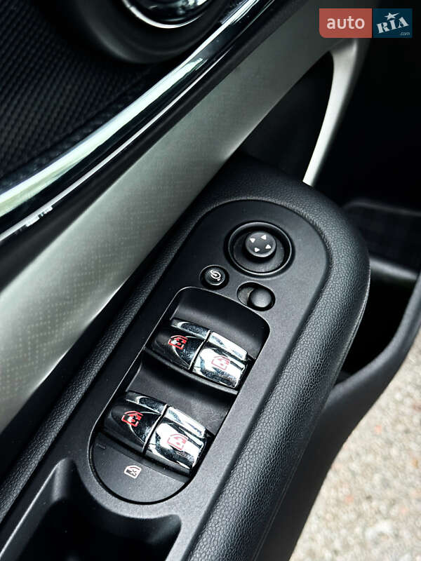 Універсал MINI Clubman 2016 в Києві фото 15 Універсал MINI Clubman 2016 в Києві