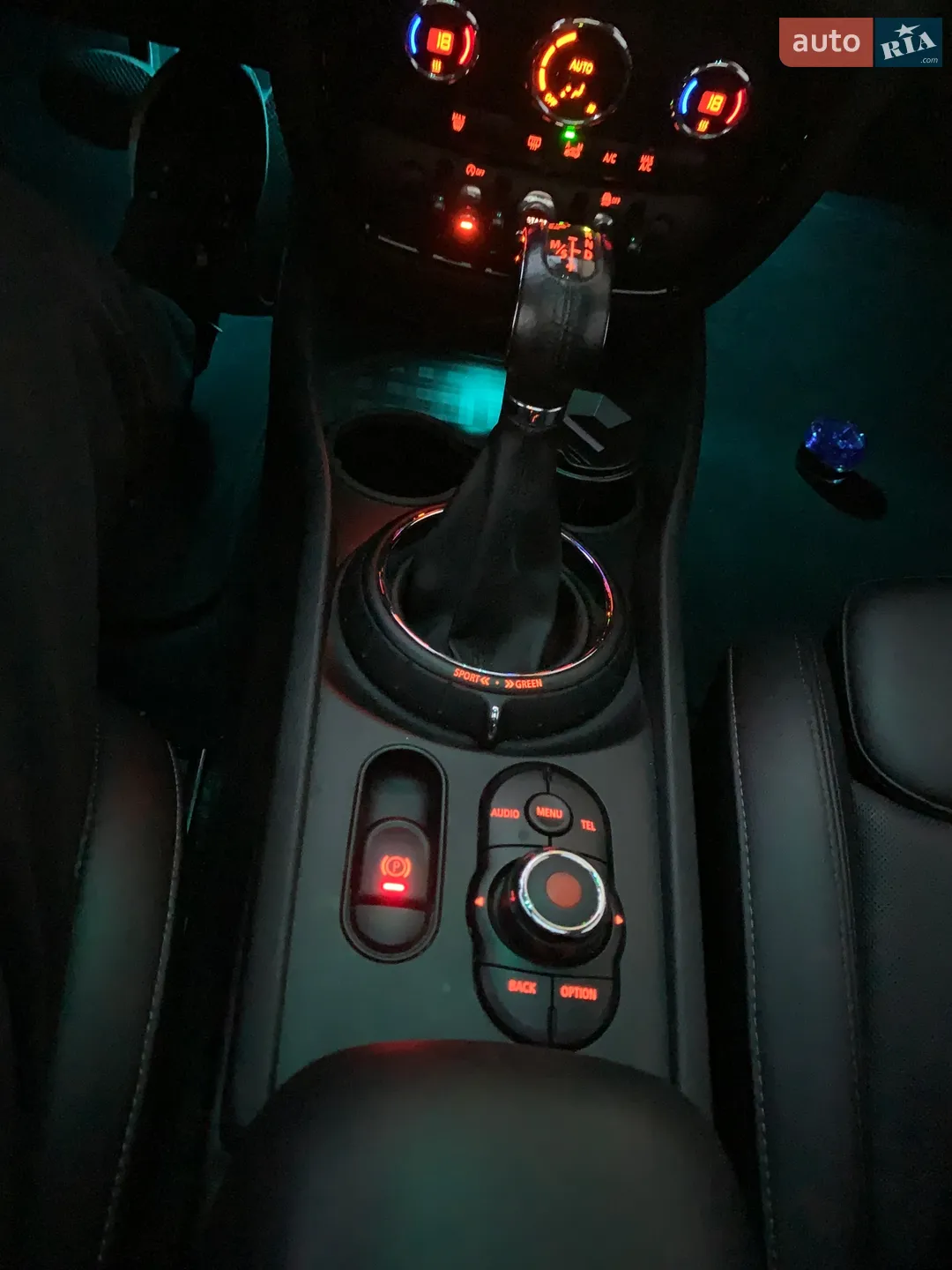 2016 MINI Clubman - мініатюра 16