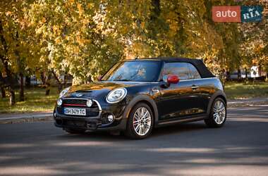 Кабриолет MINI Convertible 2016 в 