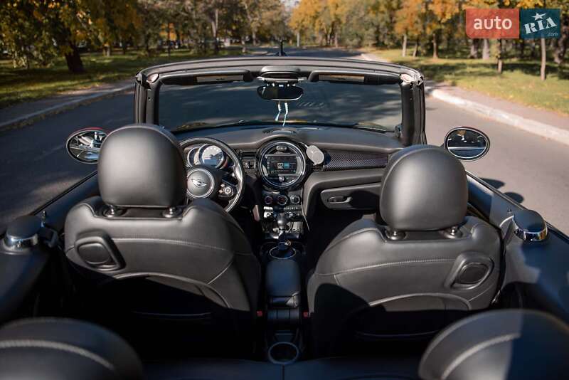 Кабриолет MINI Convertible 2016 в Одессе