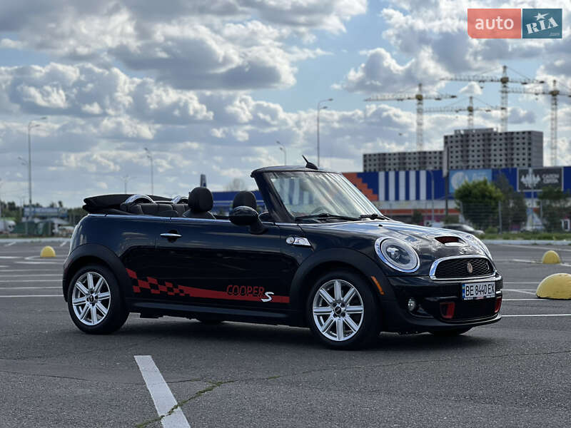 Кабриолет MINI Convertible 2011 в Киеве фото 8 Кабриолет MINI Convertible 2011 в Киеве