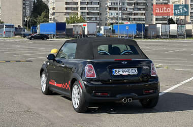 Кабриолет MINI Convertible 2011 в Киеве