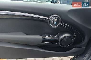 Кабриолет MINI Convertible 2019 в 