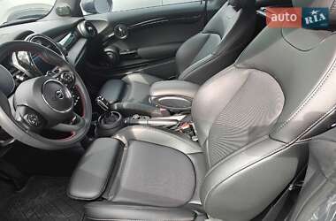 Кабриолет MINI Convertible 2019 в 