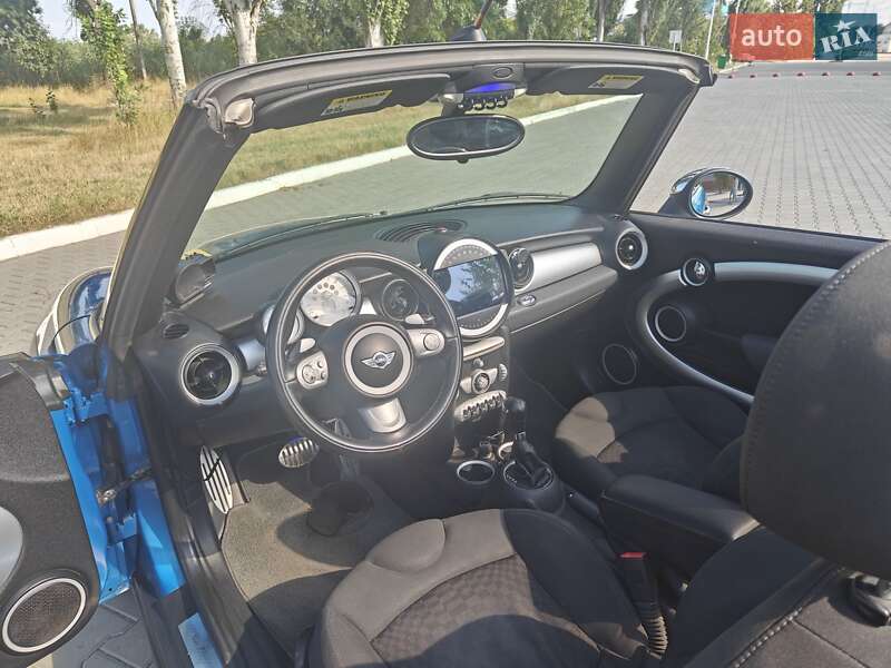 Кабриолет MINI Convertible 2010 в Измаиле