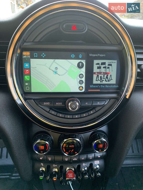 Кабріолет MINI Convertible 2017 в Києві фото 20 Кабріолет MINI Convertible 2017 в Києві