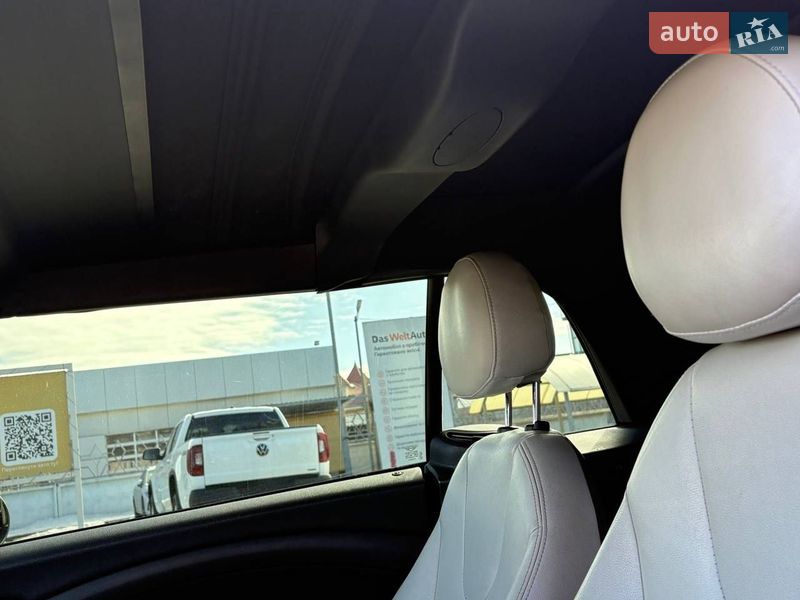 Кабриолет MINI Convertible 2011 в Киеве