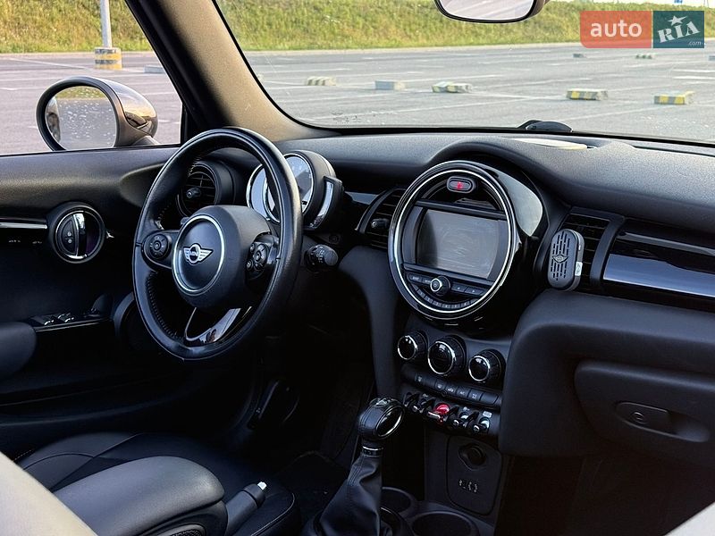 Кабріолет MINI Convertible 2017 в Львові