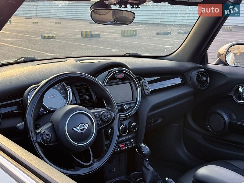 Кабріолет MINI Convertible 2017 в Львові