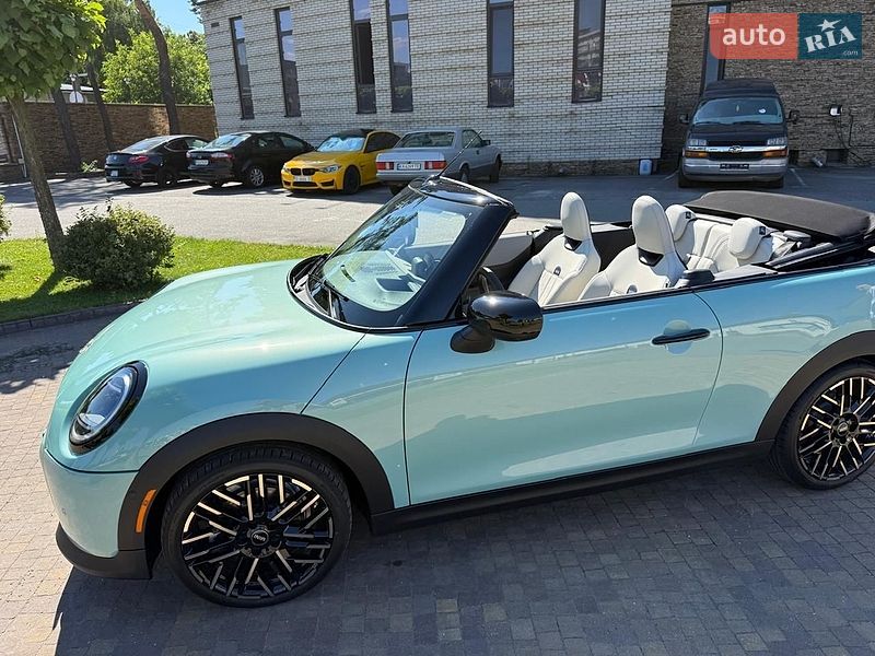 MINI Convertible 2024