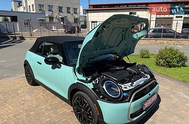 Кабріолет MINI Convertible 2024 в Києві фото 20 Кабріолет MINI Convertible 2024 в Києві