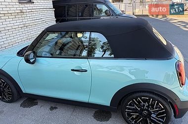 Кабріолет MINI Convertible 2024 в Києві фото 24 Кабріолет MINI Convertible 2024 в Києві