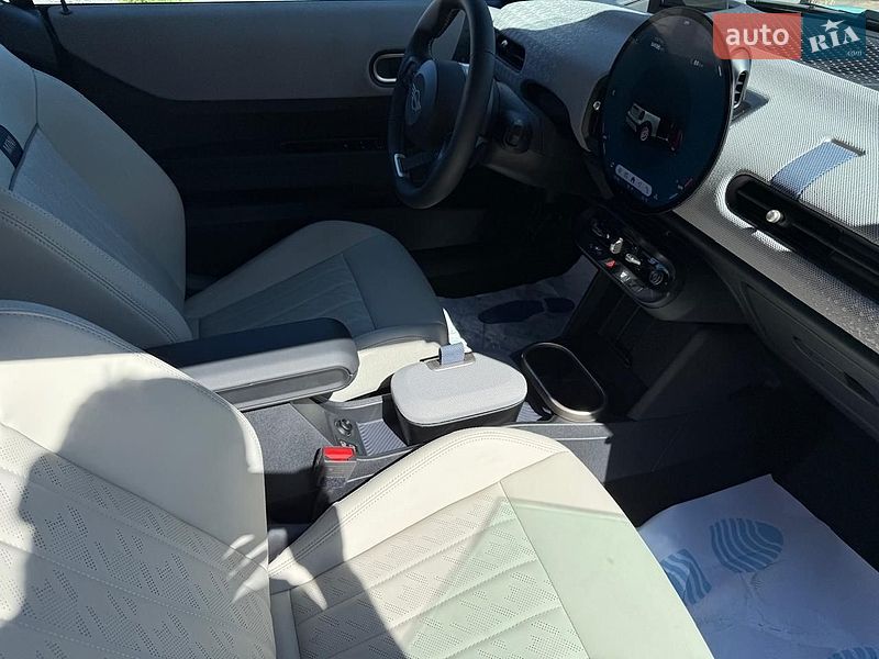 Кабріолет MINI Convertible 2024 в Києві фото 35 Кабріолет MINI Convertible 2024 в Києві