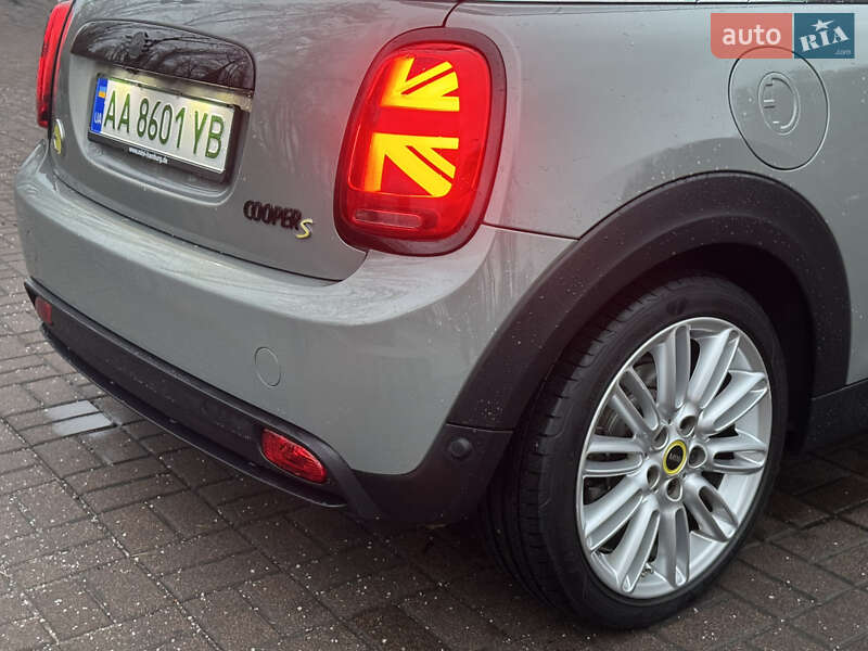 Хэтчбек MINI Cooper 2021 в Киеве