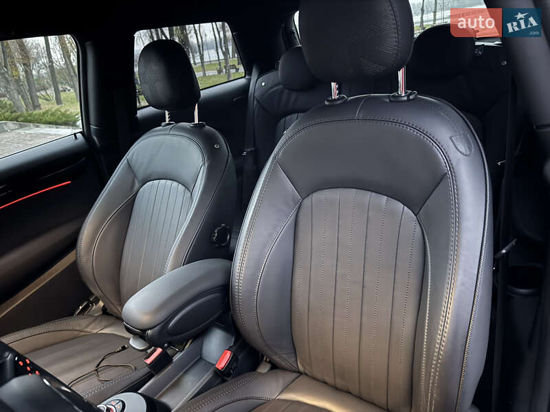Хэтчбек MINI Cooper 2021 в Киеве