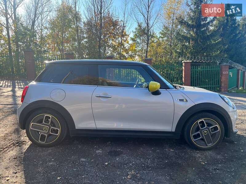 Хэтчбек MINI Cooper 2020 в Львове