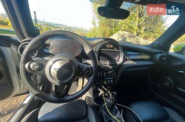 Хетчбек MINI Cooper 2020 в 
