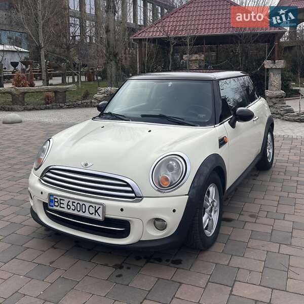 MINI Cooper 2012