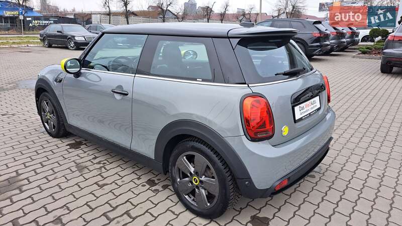 Хэтчбек MINI Cooper 2022 в Хмельницком
