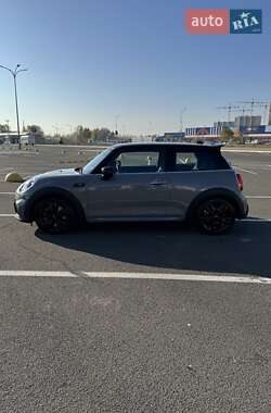 Хэтчбек MINI Cooper 2022 в 