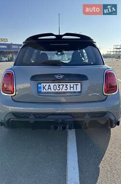 Хэтчбек MINI Cooper 2022 в 