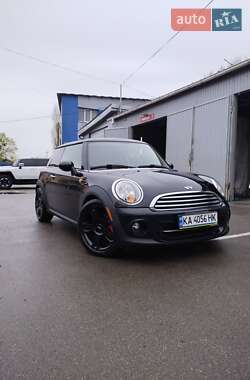 Хэтчбек MINI Cooper 2012 в 