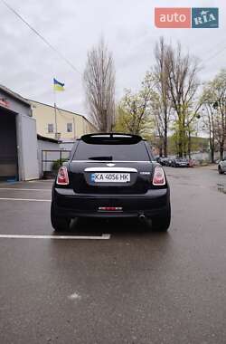 Хэтчбек MINI Cooper 2012 в 