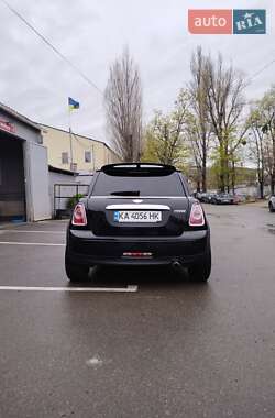 Хэтчбек MINI Cooper 2012 в 