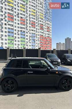 Хэтчбек MINI Cooper 2012 в 